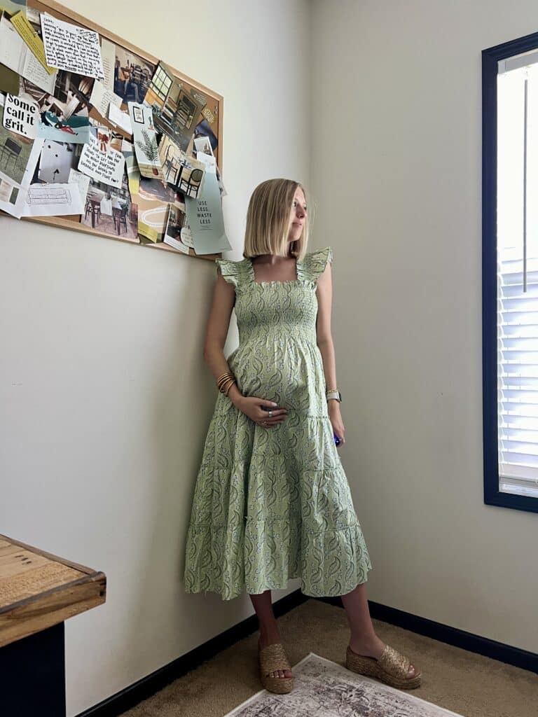 outfit inspo for maternity photos